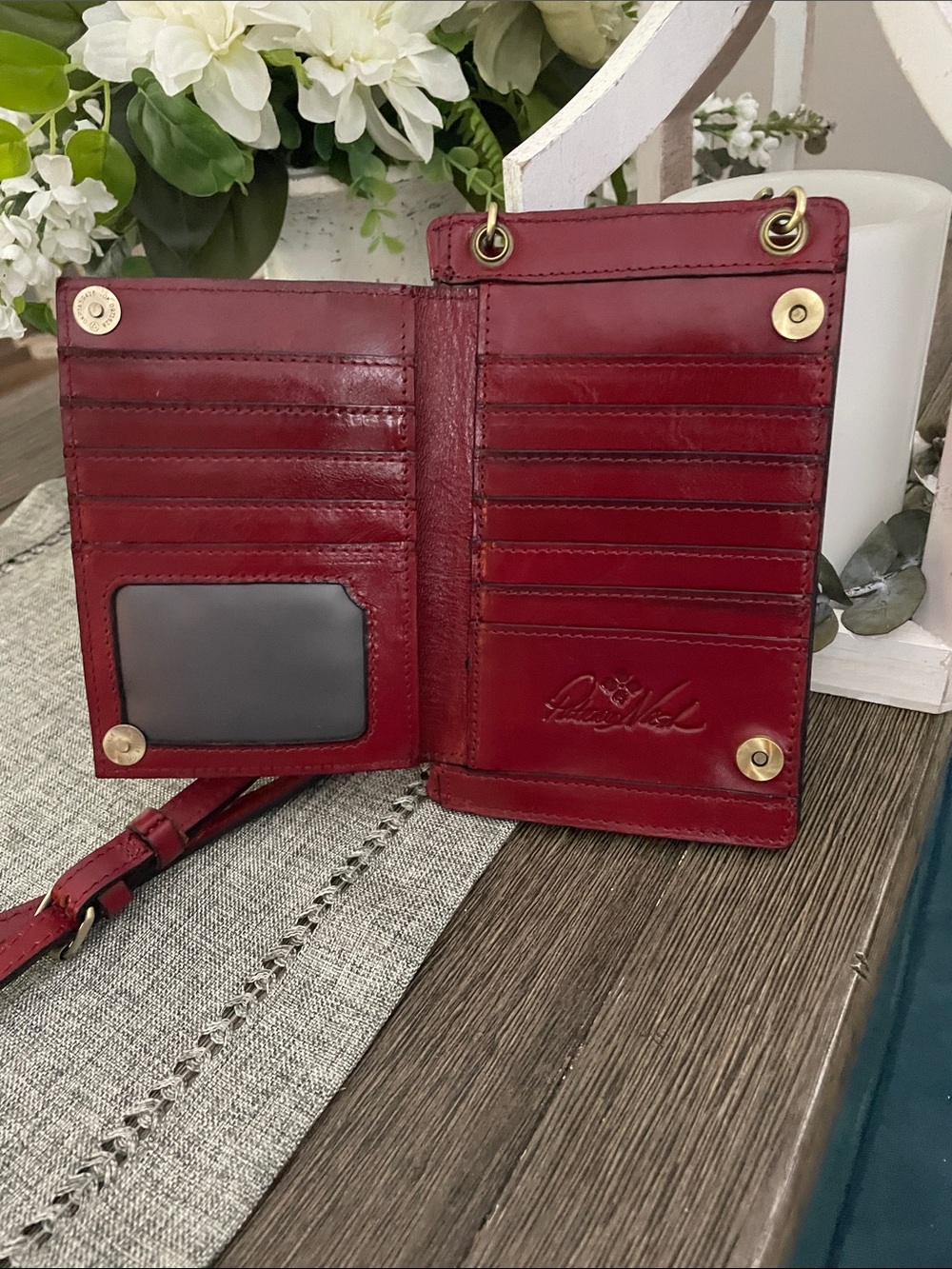 Patricia Nash Red Leather Crossbody Phone Pouch - Picture 2 of 4